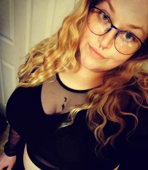 Don't you need a big titty goth gf? 😘