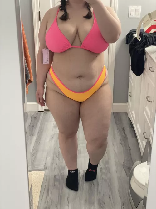 Is thing bathing suit too small on me? 😅