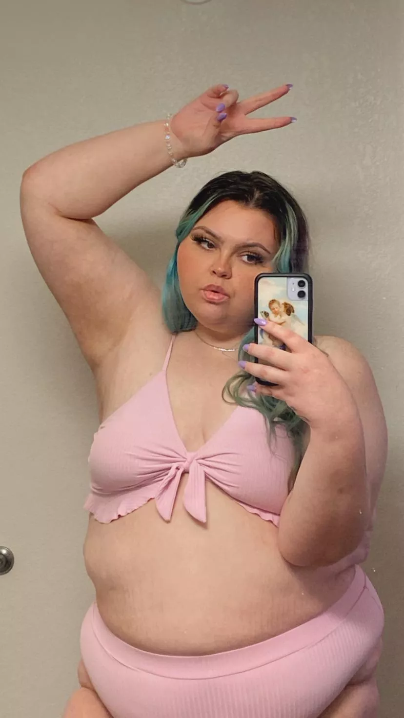 love my new pink bikini 🥰