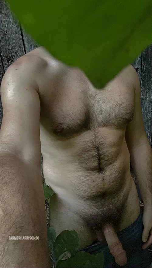 Meet me out by the barn after work bro 💦 [32]