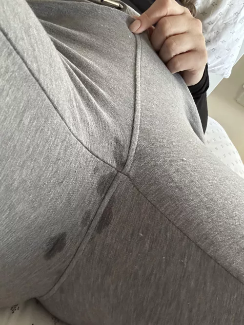 Never read Reddit messages in grey sweatpants