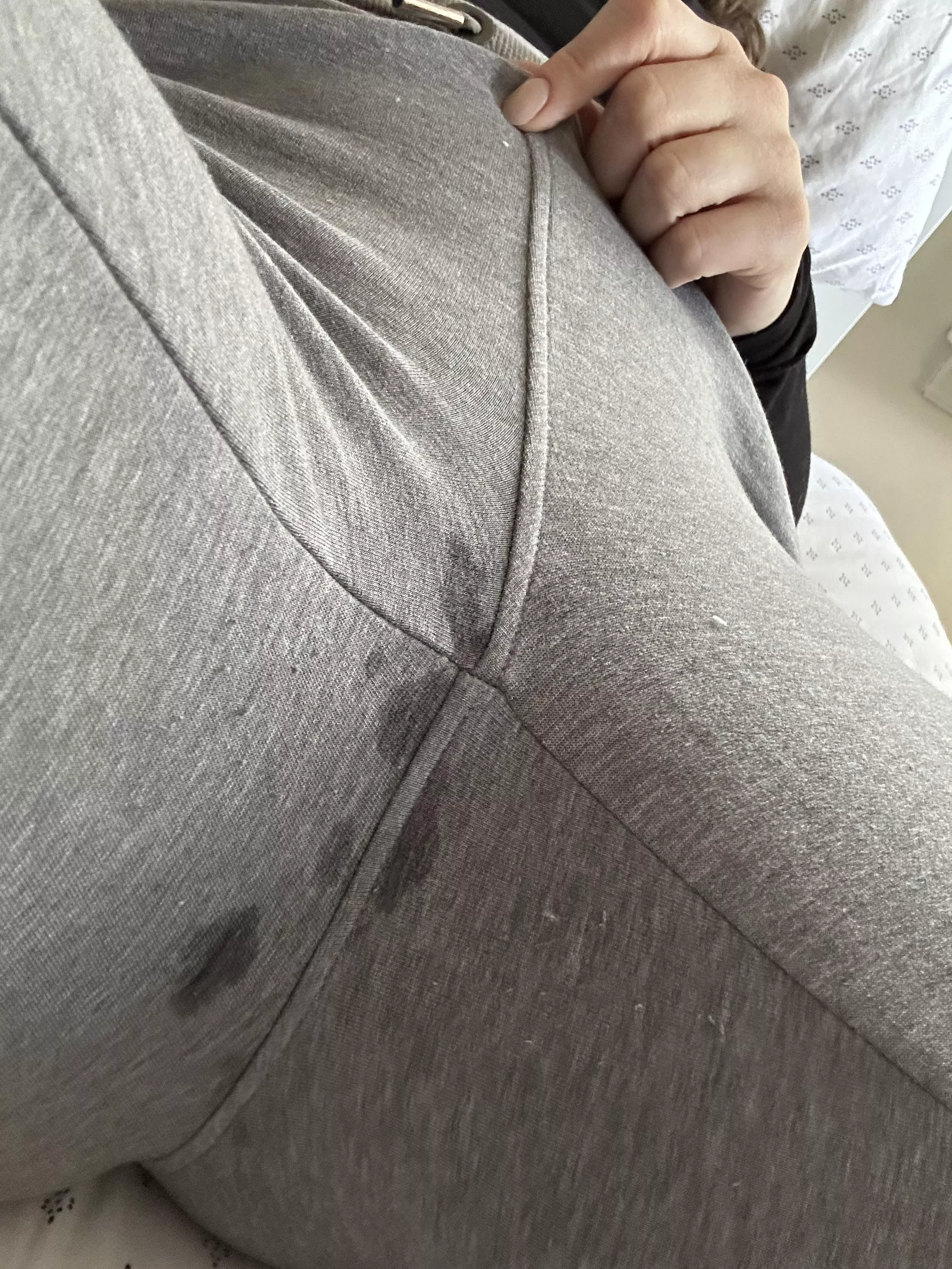 Never read Reddit messages in grey sweatpants