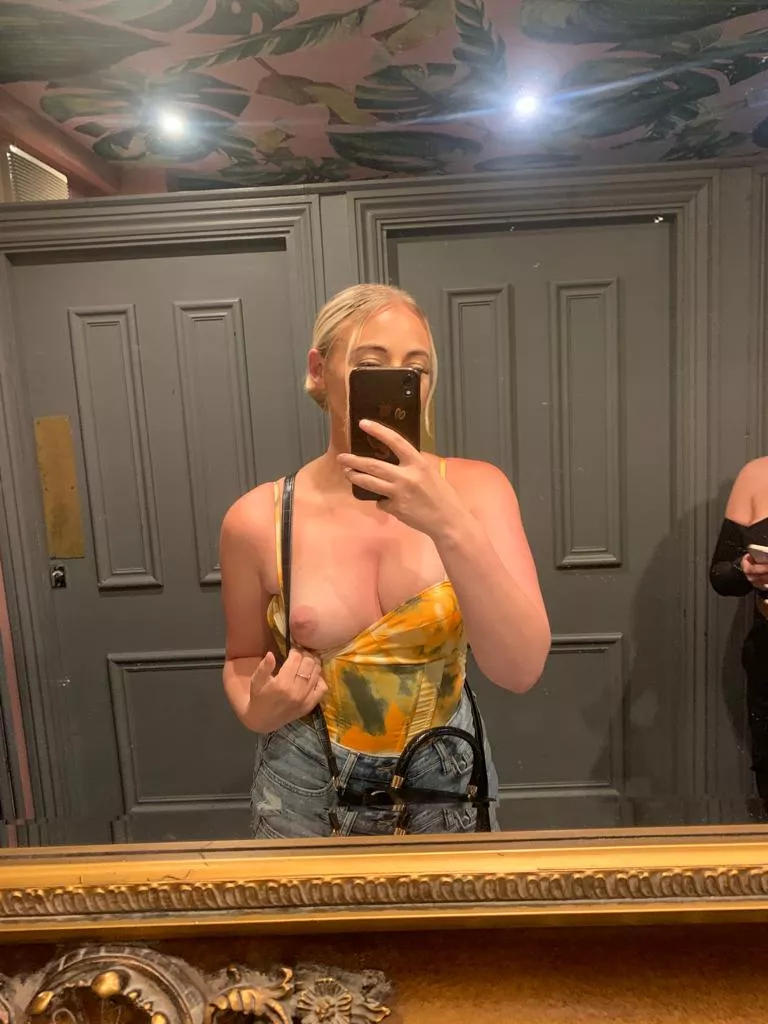 Public toilet titties hehe