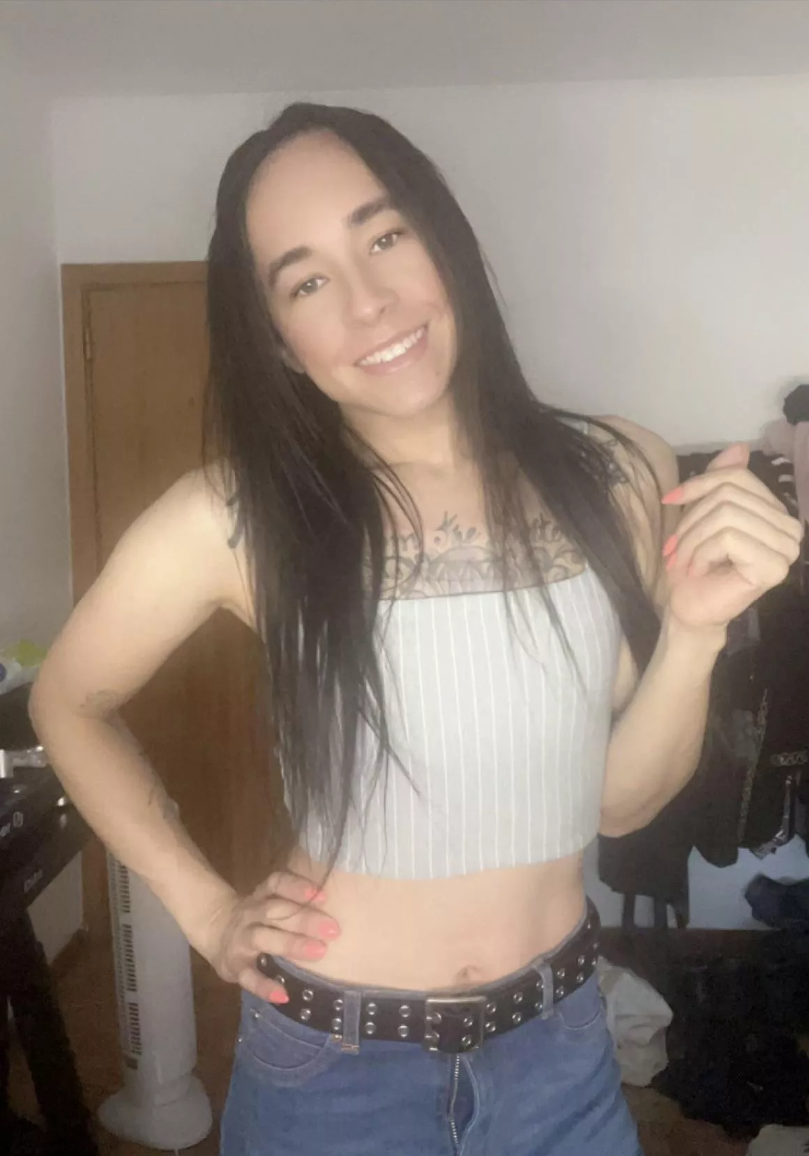 This femboy woke up in a hurry 😅 I know my room is a mess but I gotta go 😝