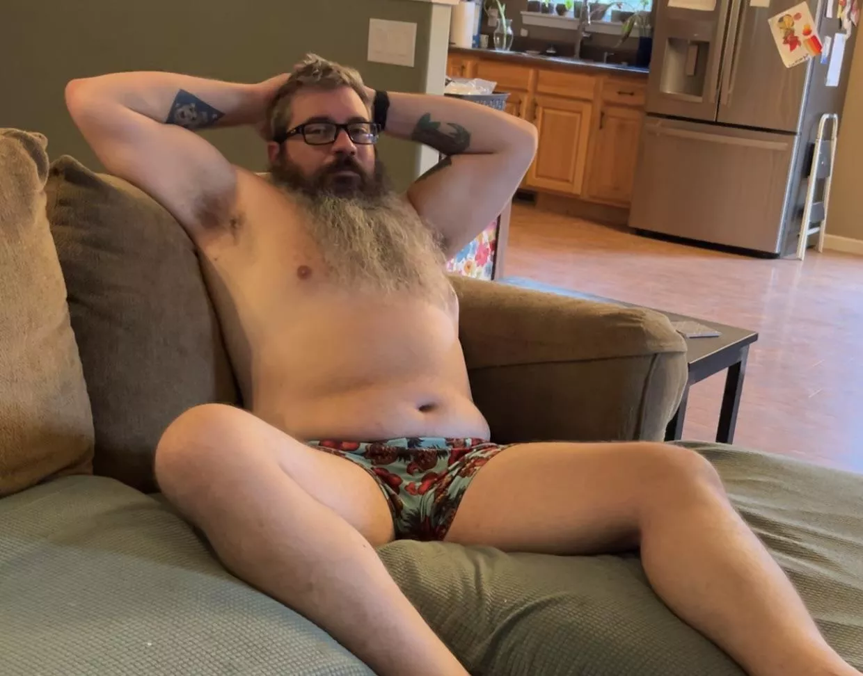 To make up for my rule breaking post earlier (😬 sorry), here is basically the same picture but without the offending, uh, member.