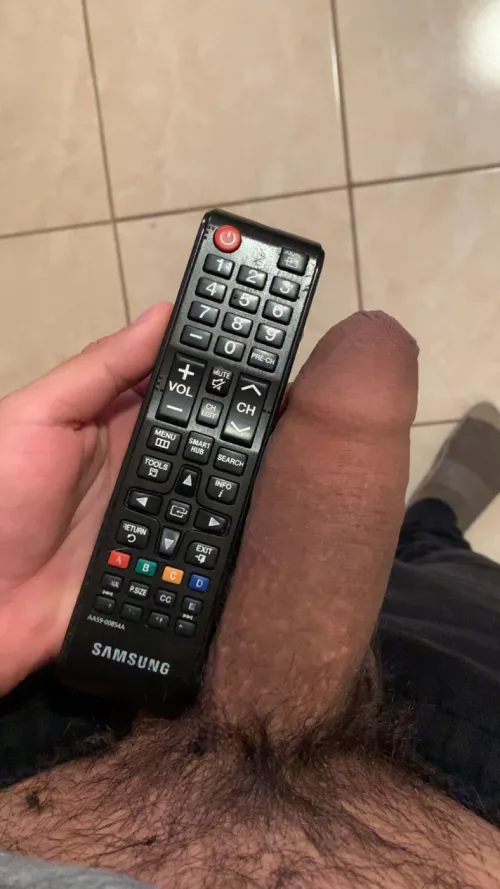 Upvote if my semi is bigger, hmu if you down to compare