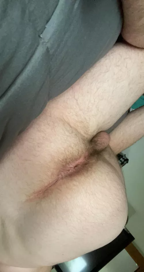 who likes hairy hole?