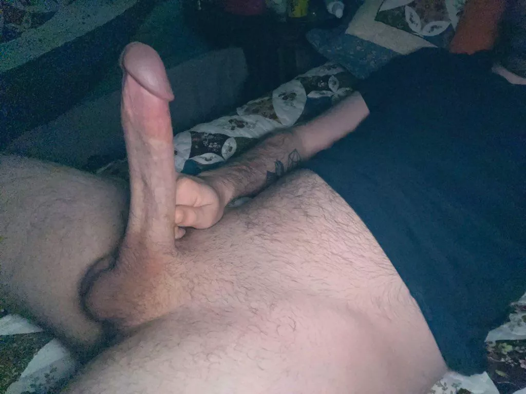 Your hung gamer bf sure is tired after vacation, care to take care of me?
