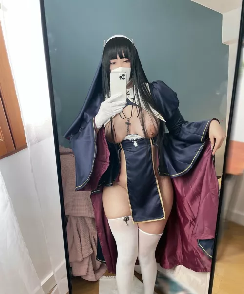 18 Japanese college girl, smash or pass