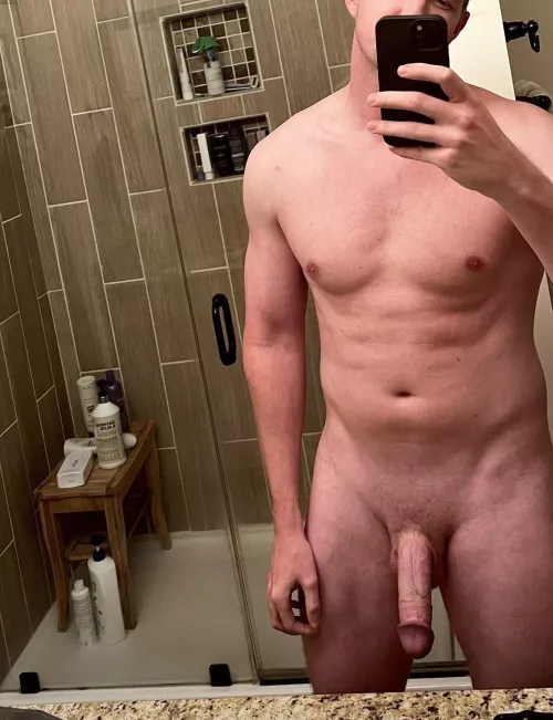 30M - Clean athletic Bull from the South. Love older couples