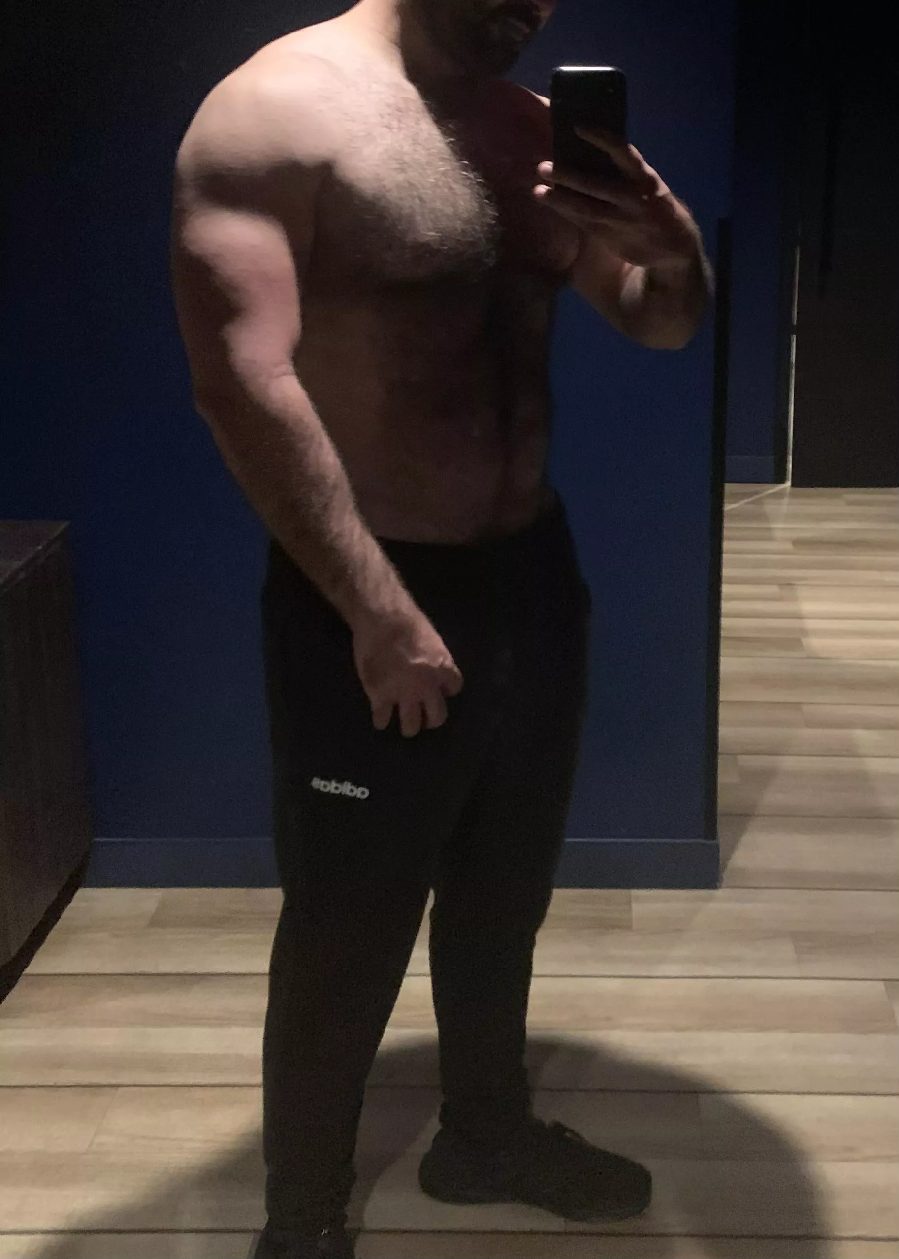 [35] 6’3 230LBS TOO MUCH DADDY FOR YOU???