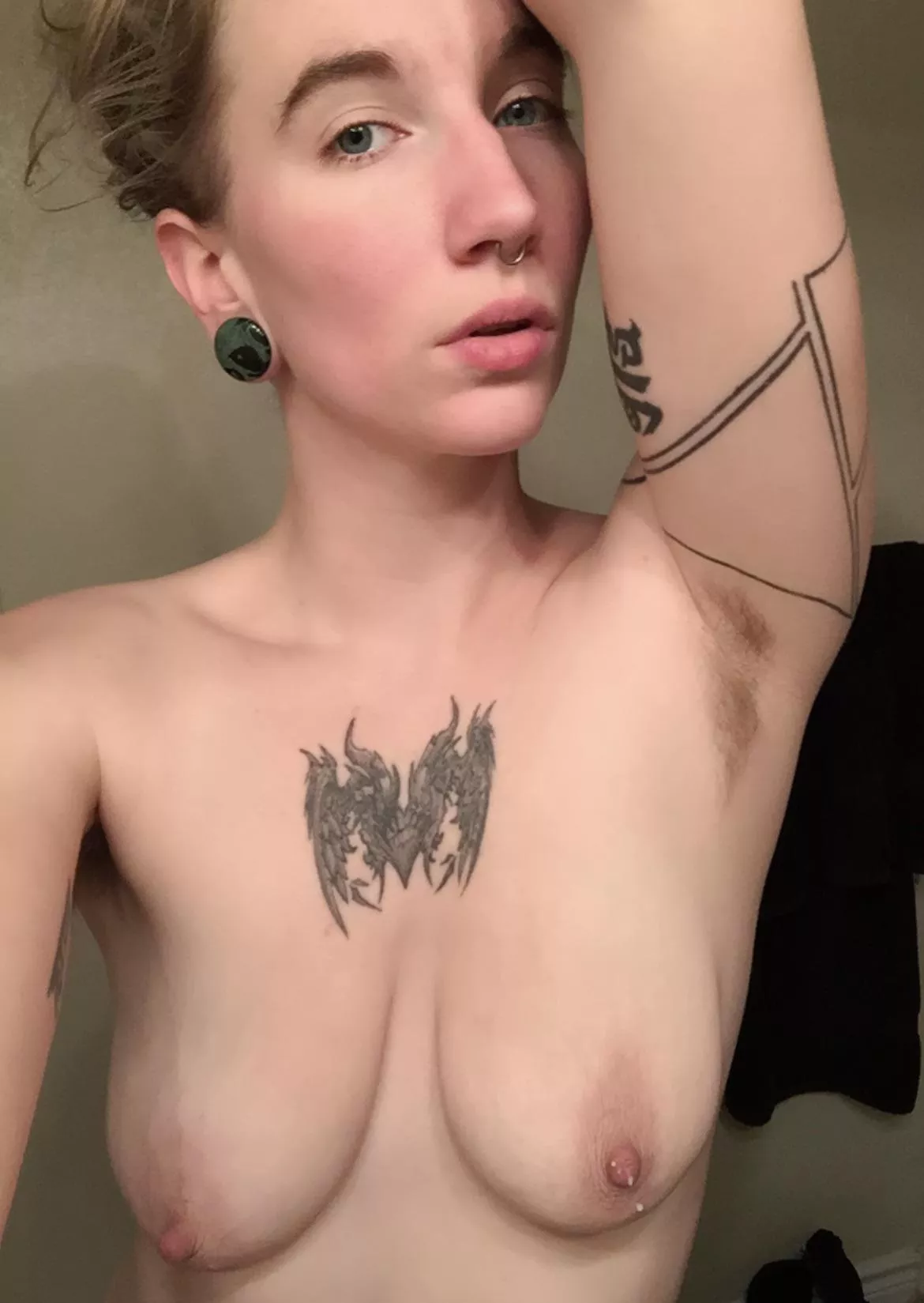 An old throwback to one of many pregnancies that made me flow abundantly with sweet milk