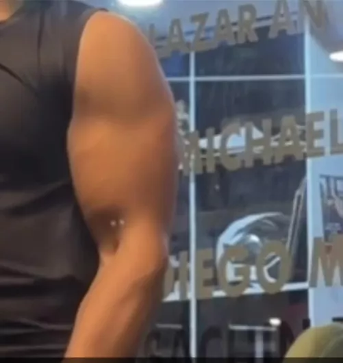 Can y’all give my arms in this video a score on a scale of 10