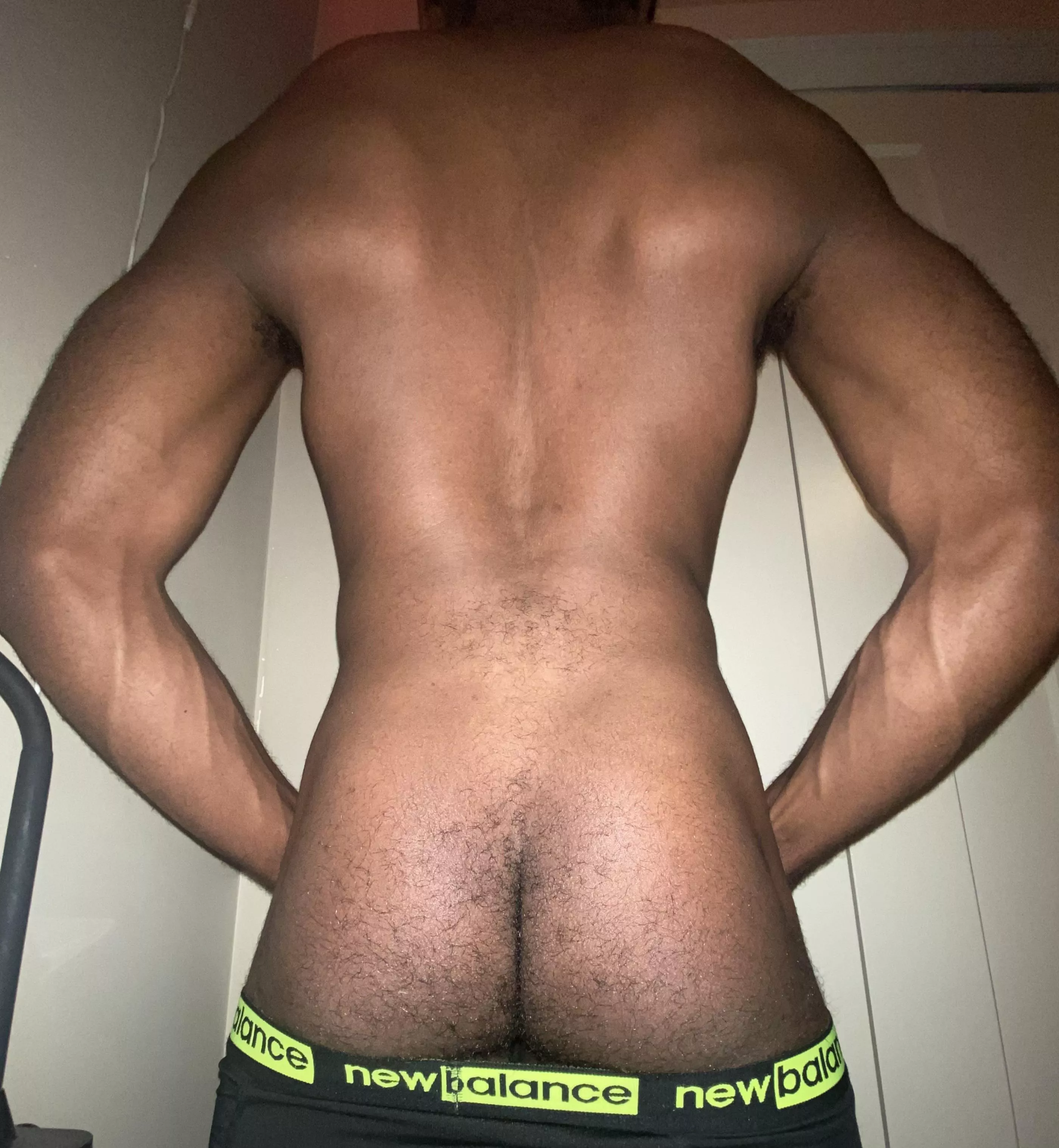 Come fuck my hairy ass