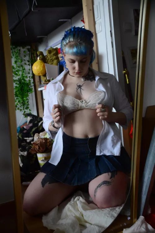 Do i look breedable in my University Outfit <3