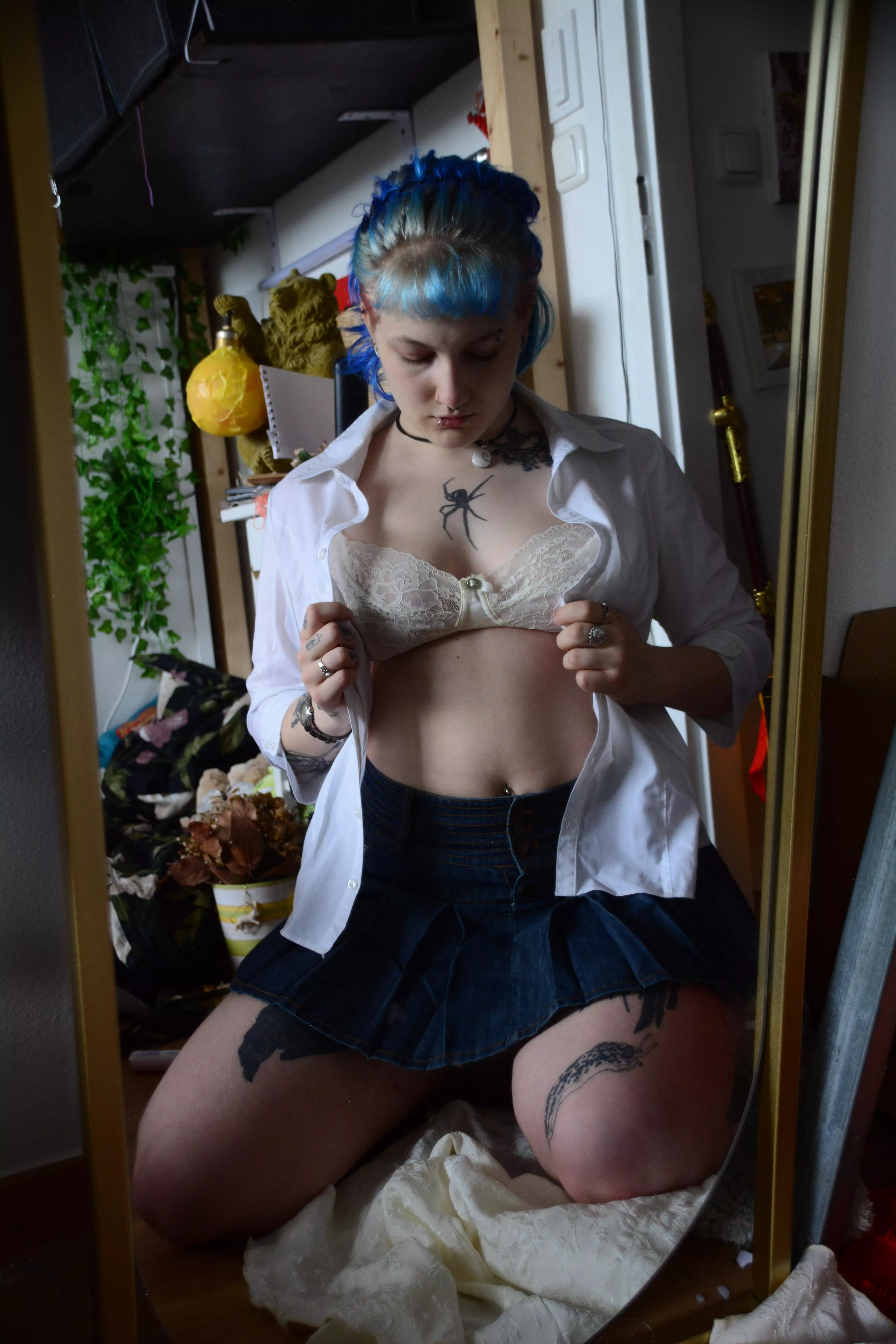 Do i look breedable in my University Outfit <3