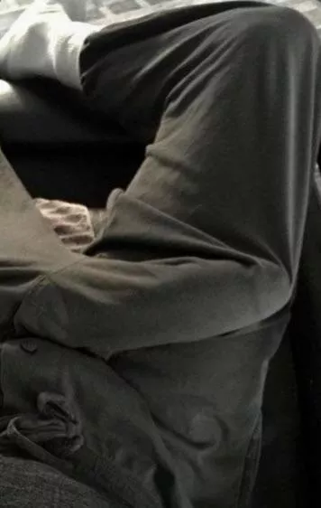 don’t mind the sweats in socks pls