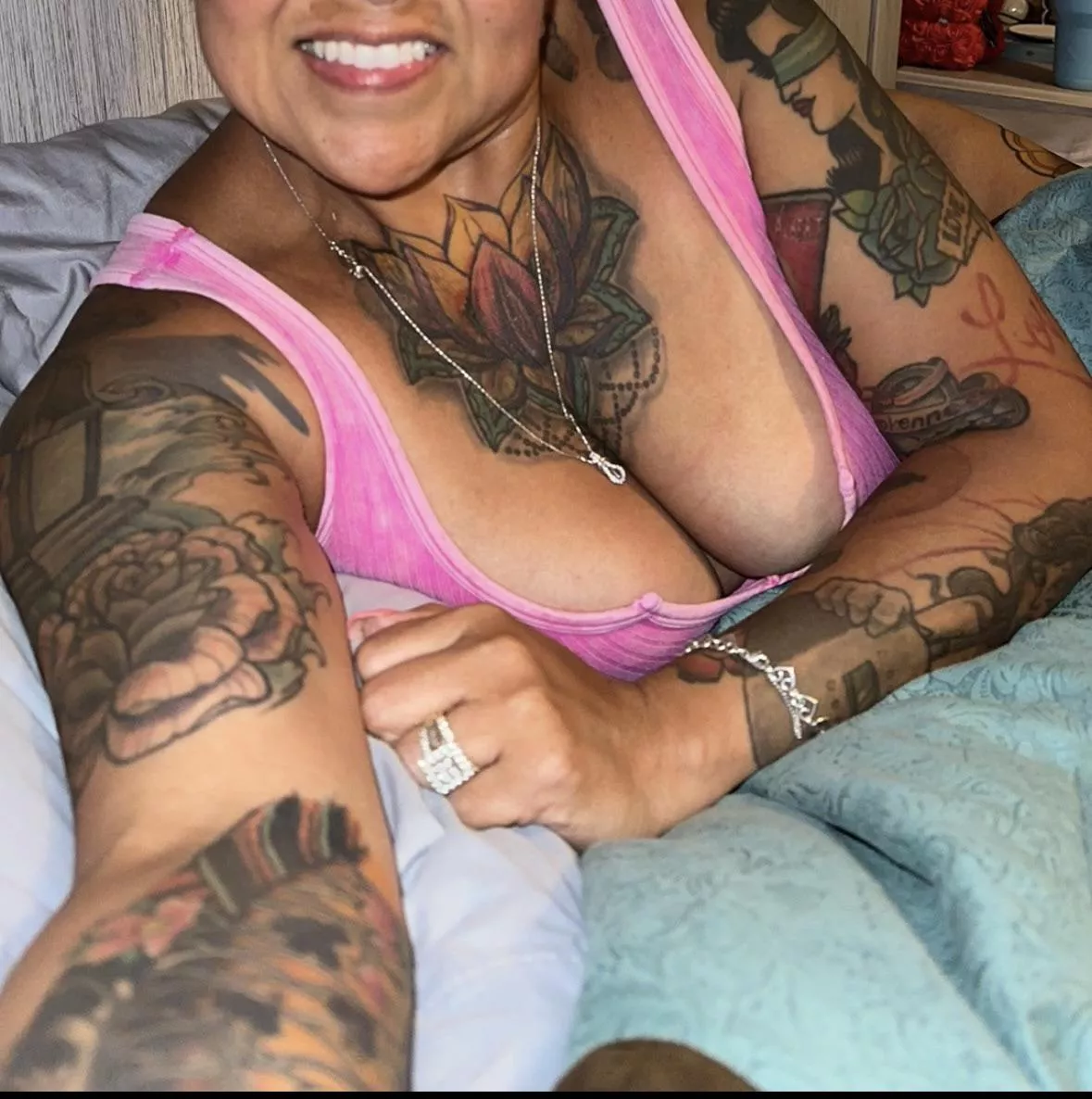 Have a special little place for you to snuggle down into 💋💋