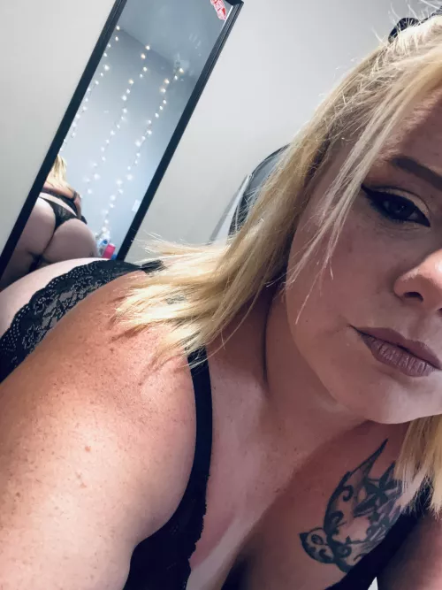 My husband likes to cum to these subreddits with out me so, this disgruntled wife is posting herself as ✨revenge✨.😈🤫🤭🫣