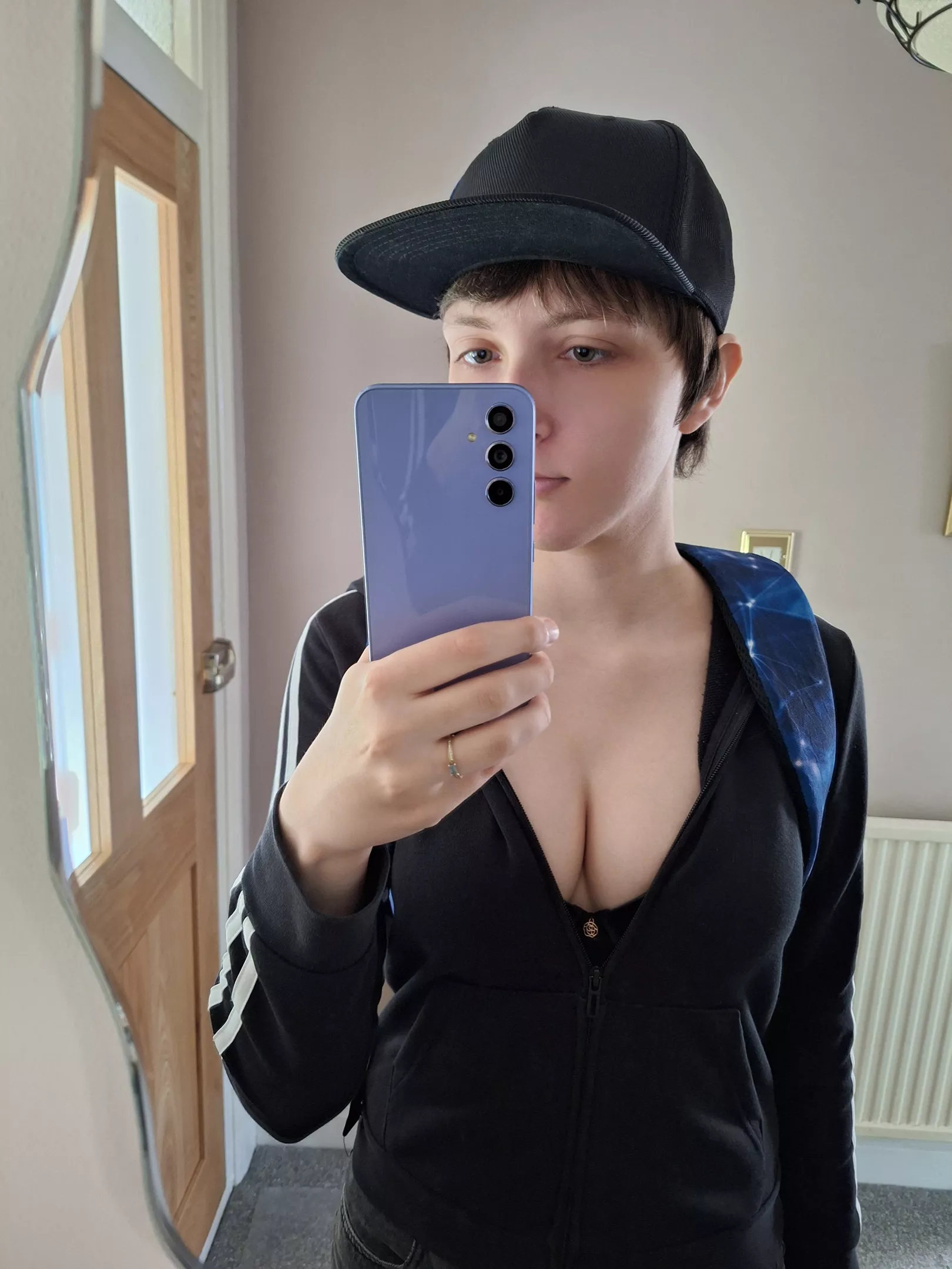 Sfw first time poster here! ♡