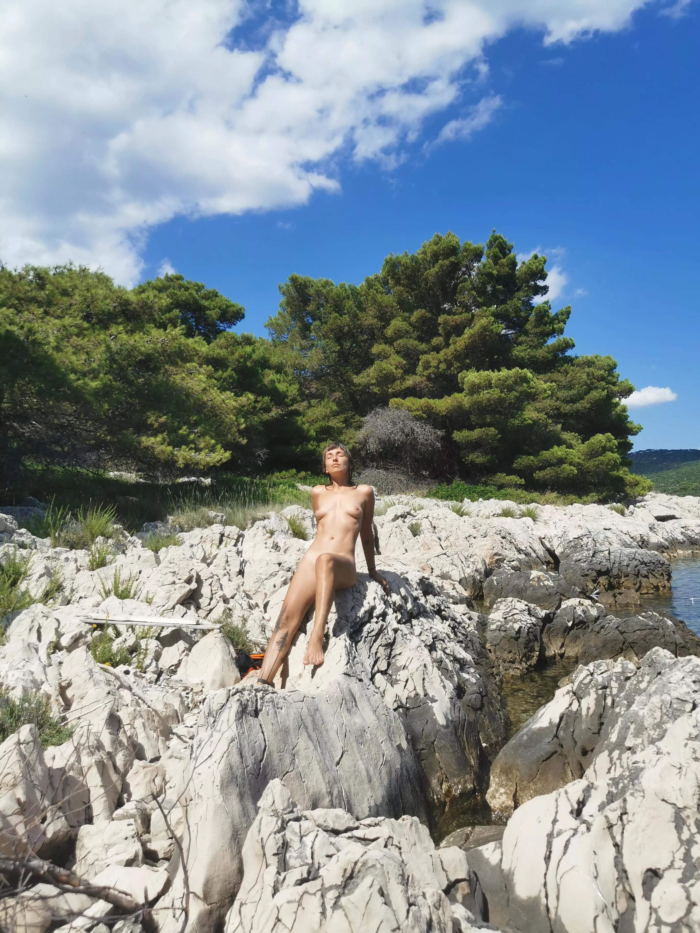 Try to not crash your boat, I'll be waiting for you on the shore [img]