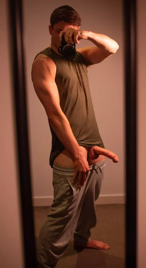 Want me to send you post gym selfies like this?