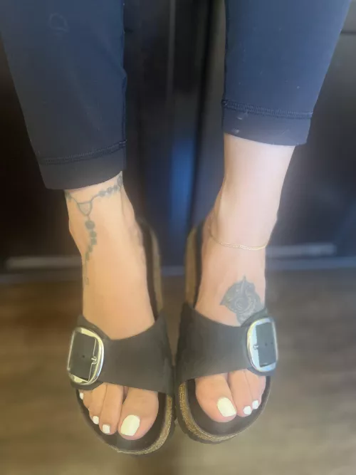 Who says Birkenstocks aren’t cute, I love these