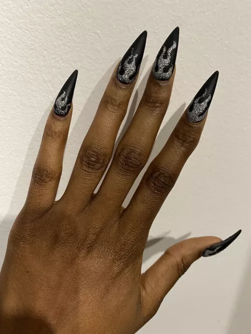 You can handle claws. Right? 🔥
