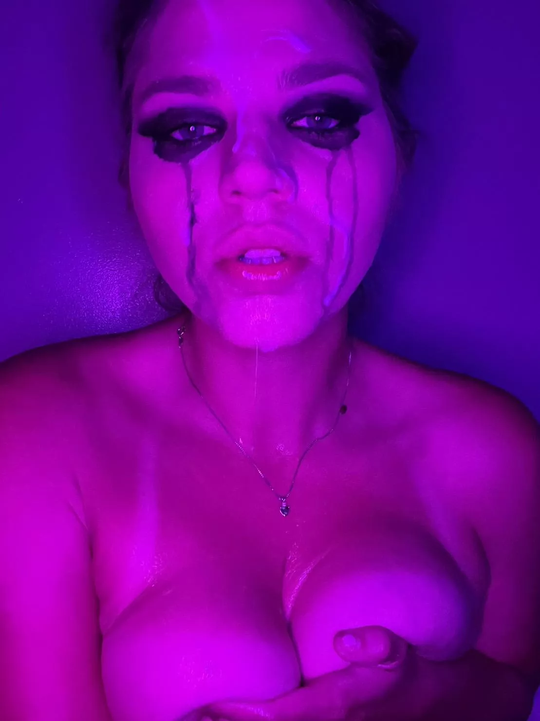 You know you're a cumslut when your night ends looking like this :)