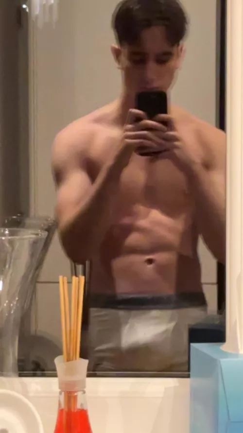 18 Top looking for cute bottoms adamvv4