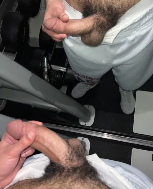 20 bi looking to jerk w verbal bros who show face. Send asl on add. alibi6969 anyone welcome hairy+