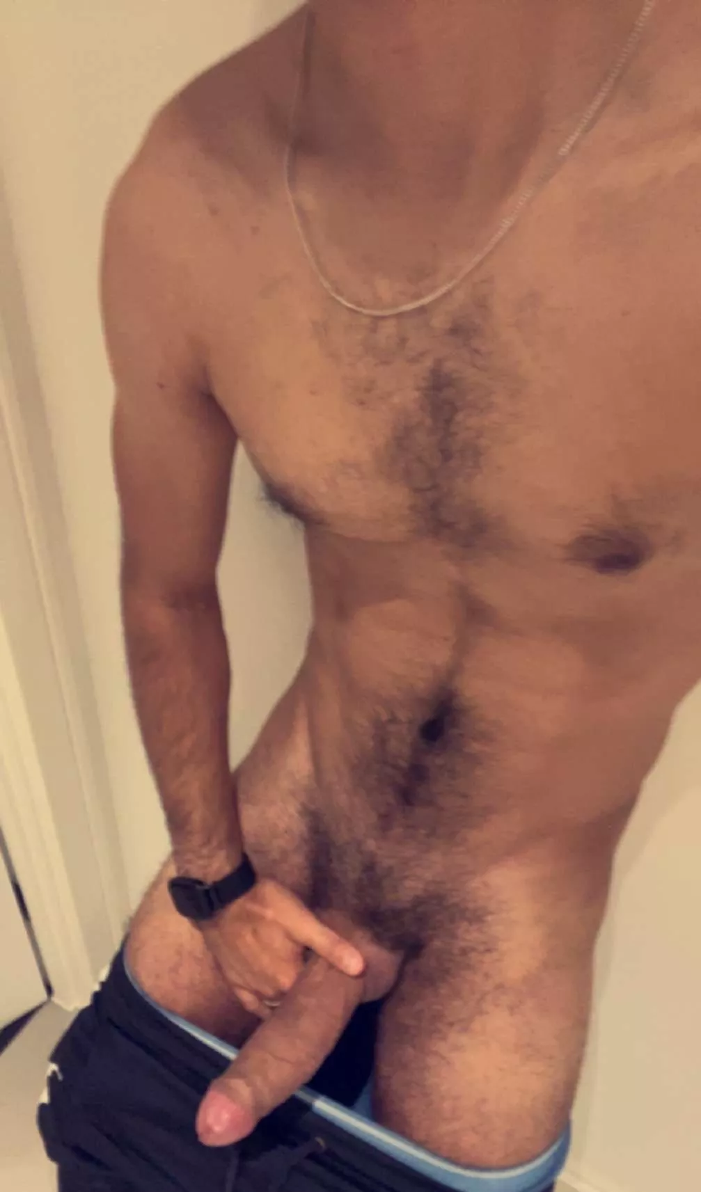 24 UK. Not an otter but hmu if if you are.