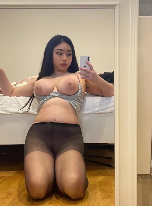 Do you like Asian girls with big areolas?🤭