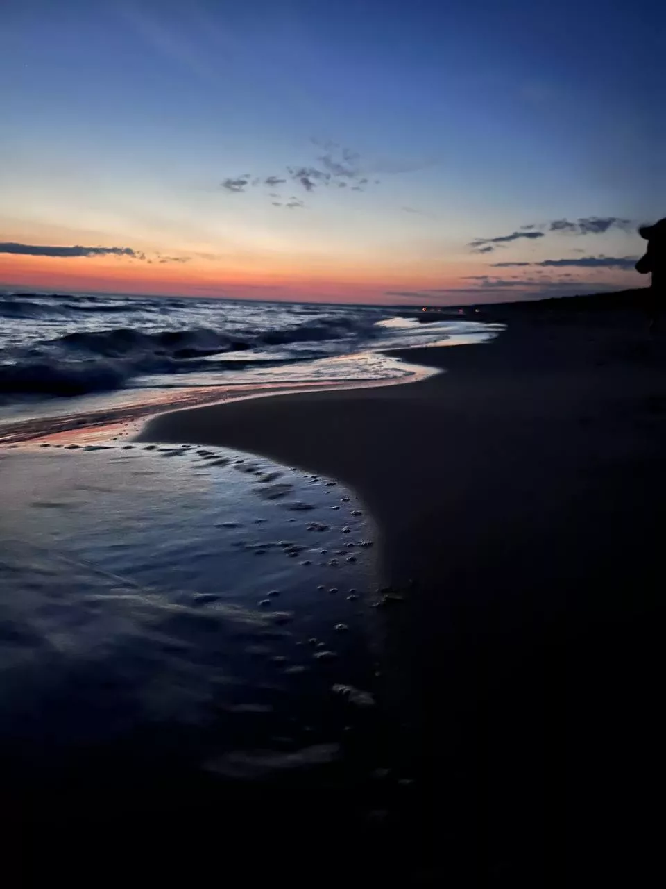 Early mornings walk by the beach ❤️
