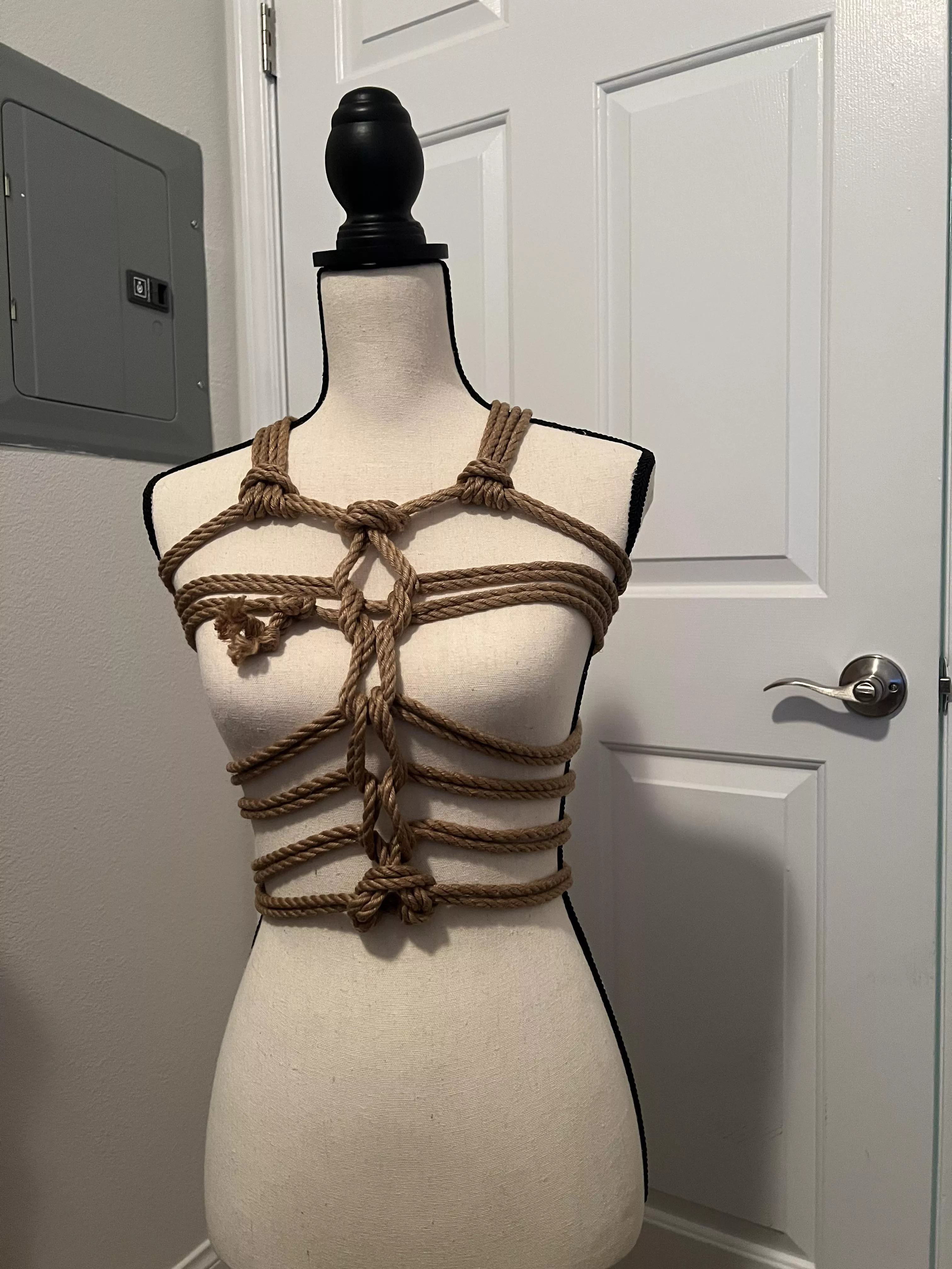 First chain stitch harness