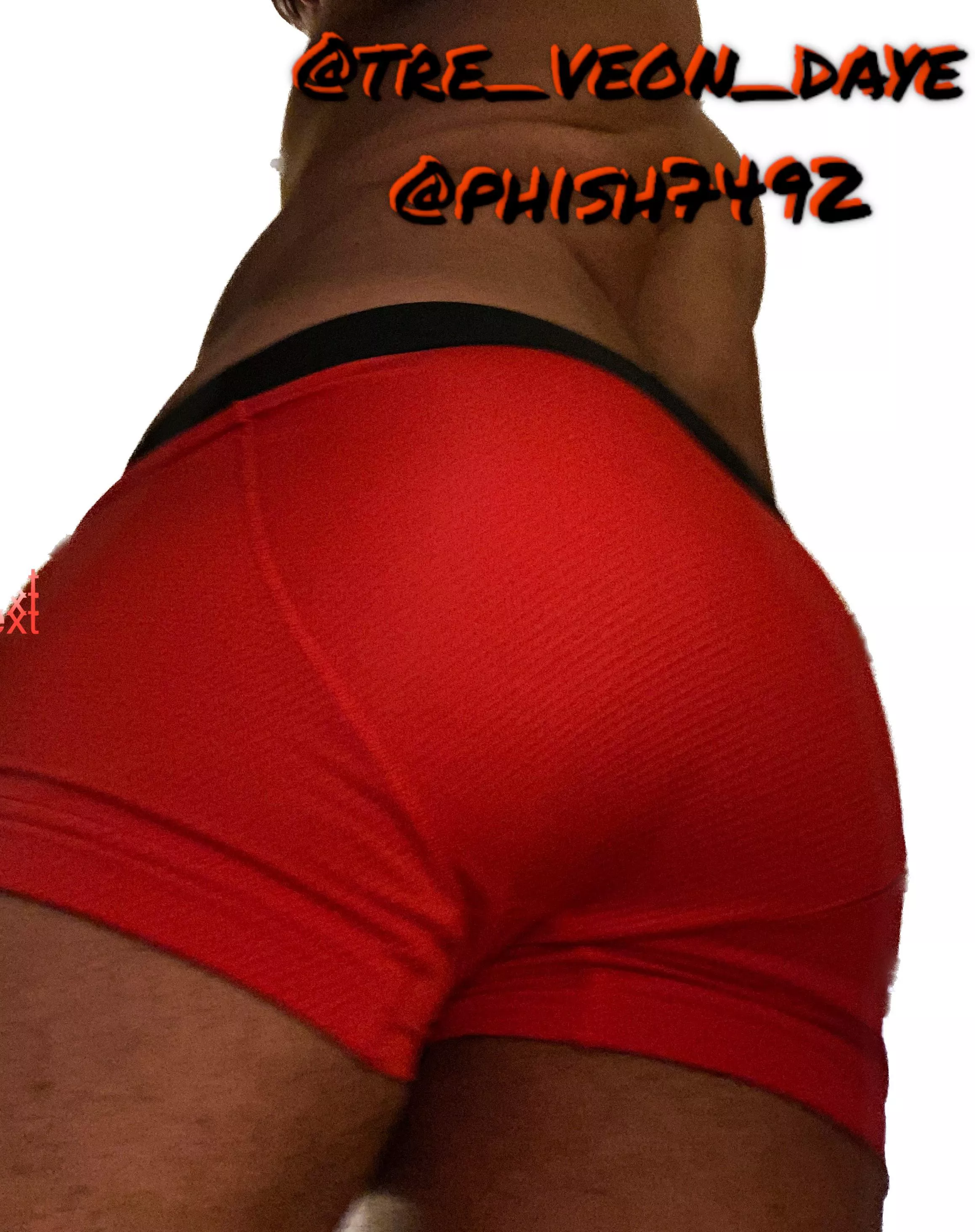 Happy Hump Day! Show those man lumps 🍑💦💦🔥🍎💦💦🔥