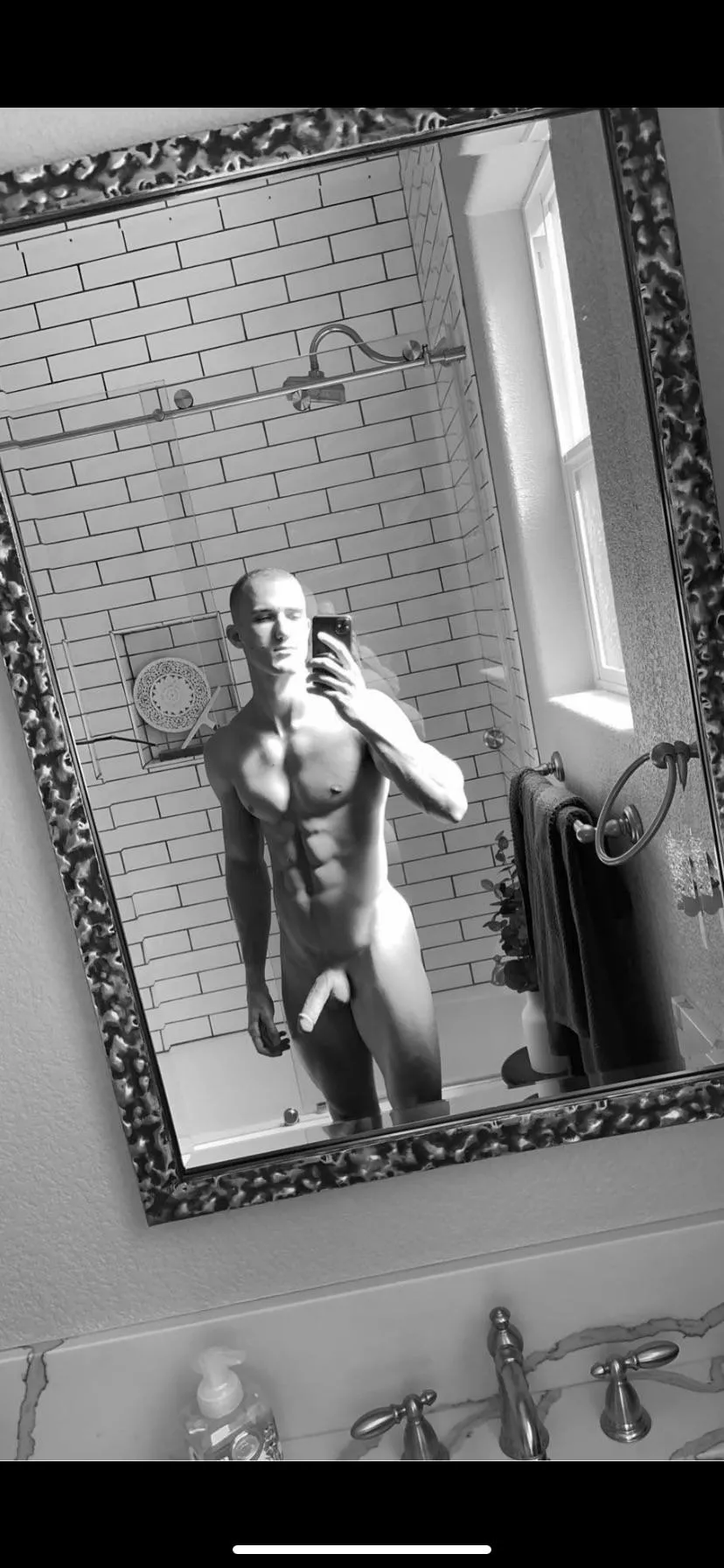 How’s my size??👀