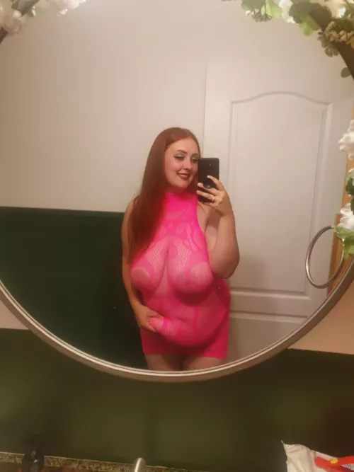 I love when people play with my tummy! who wants a turn 😘