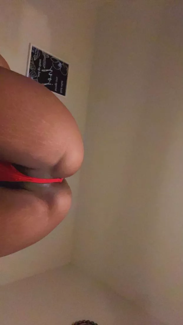 Is it too early to be sending nudes to strangers?