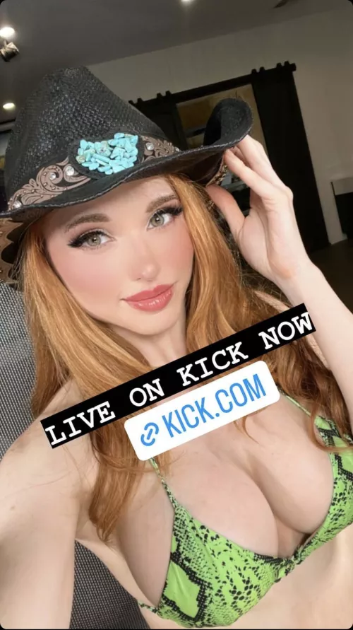 LIVE NOW ON KICK.COM/AMOURANTH