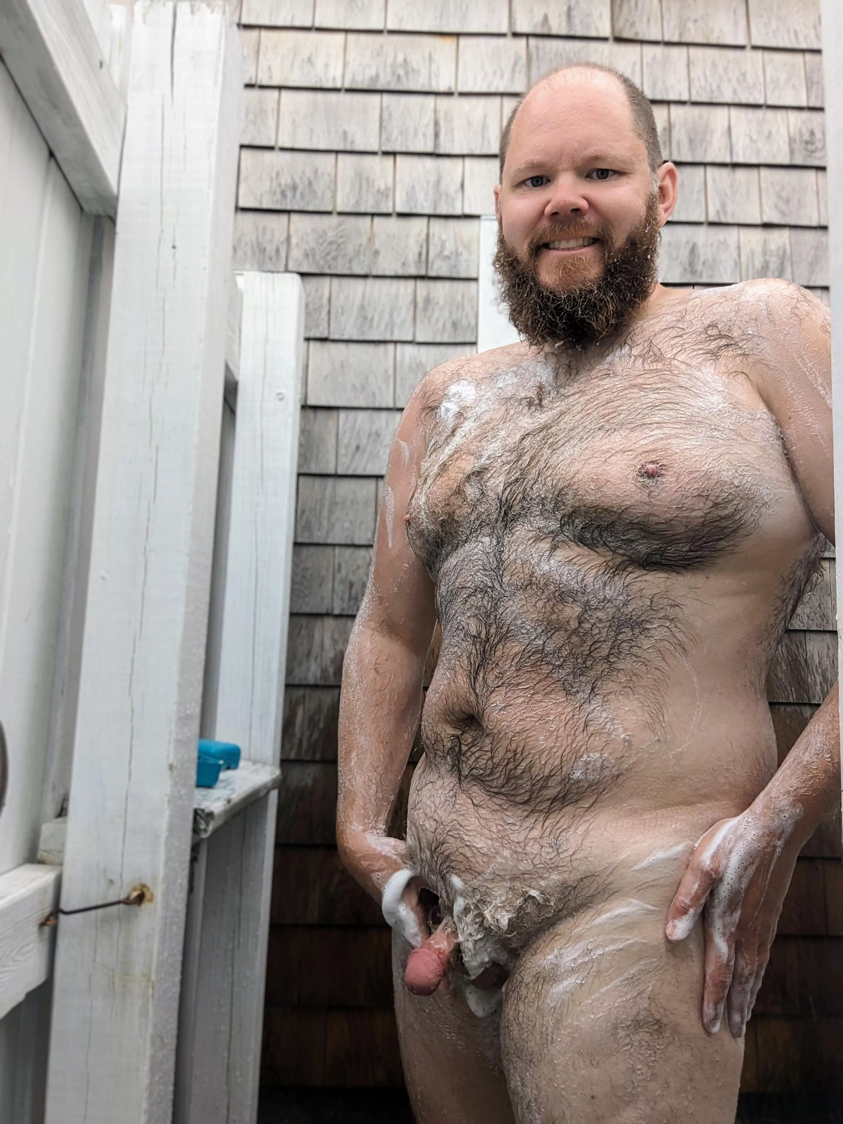 Outdoor Shower is one of my favorite vacation vacation perks.