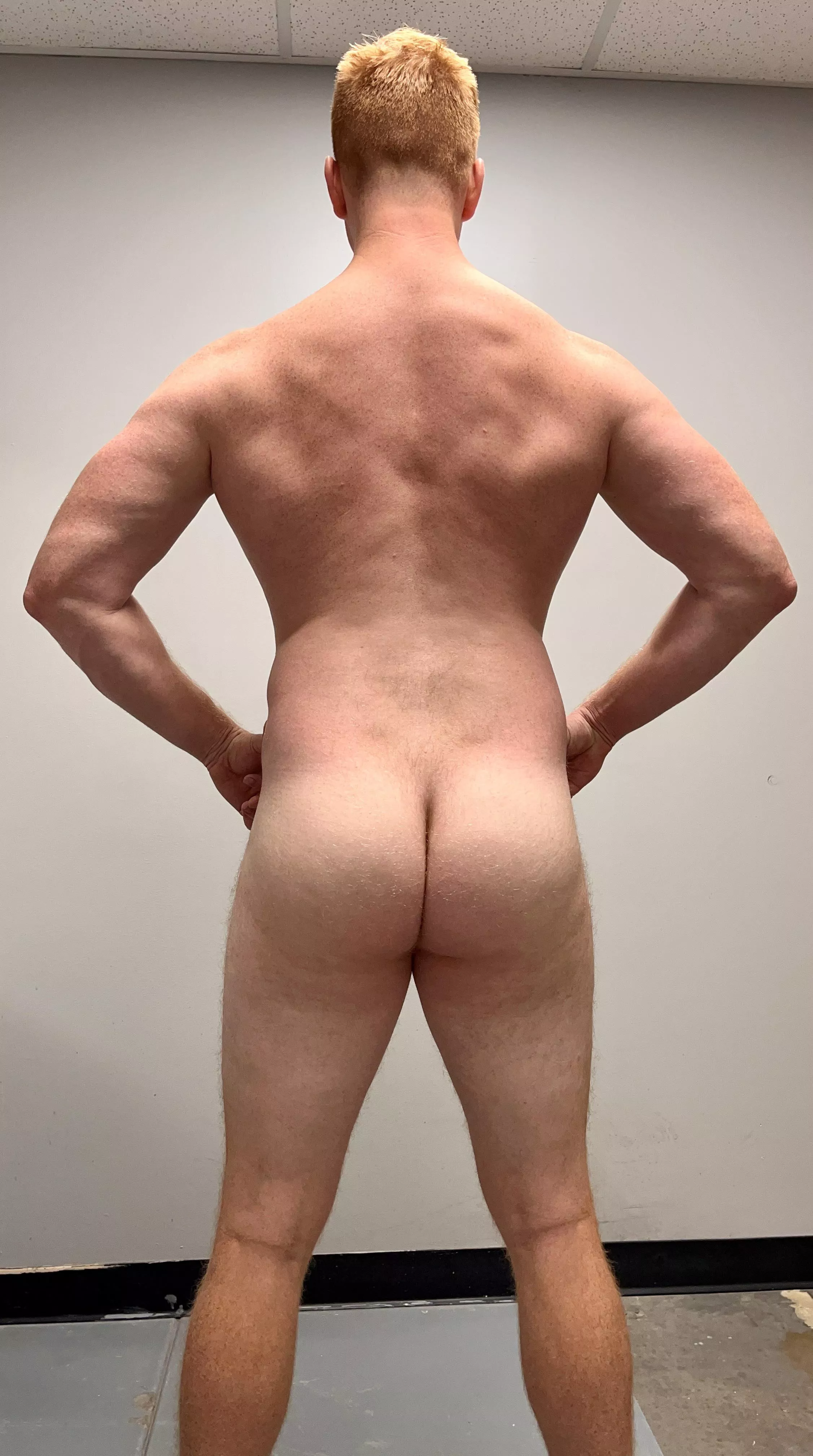 Who likes muscular backs?