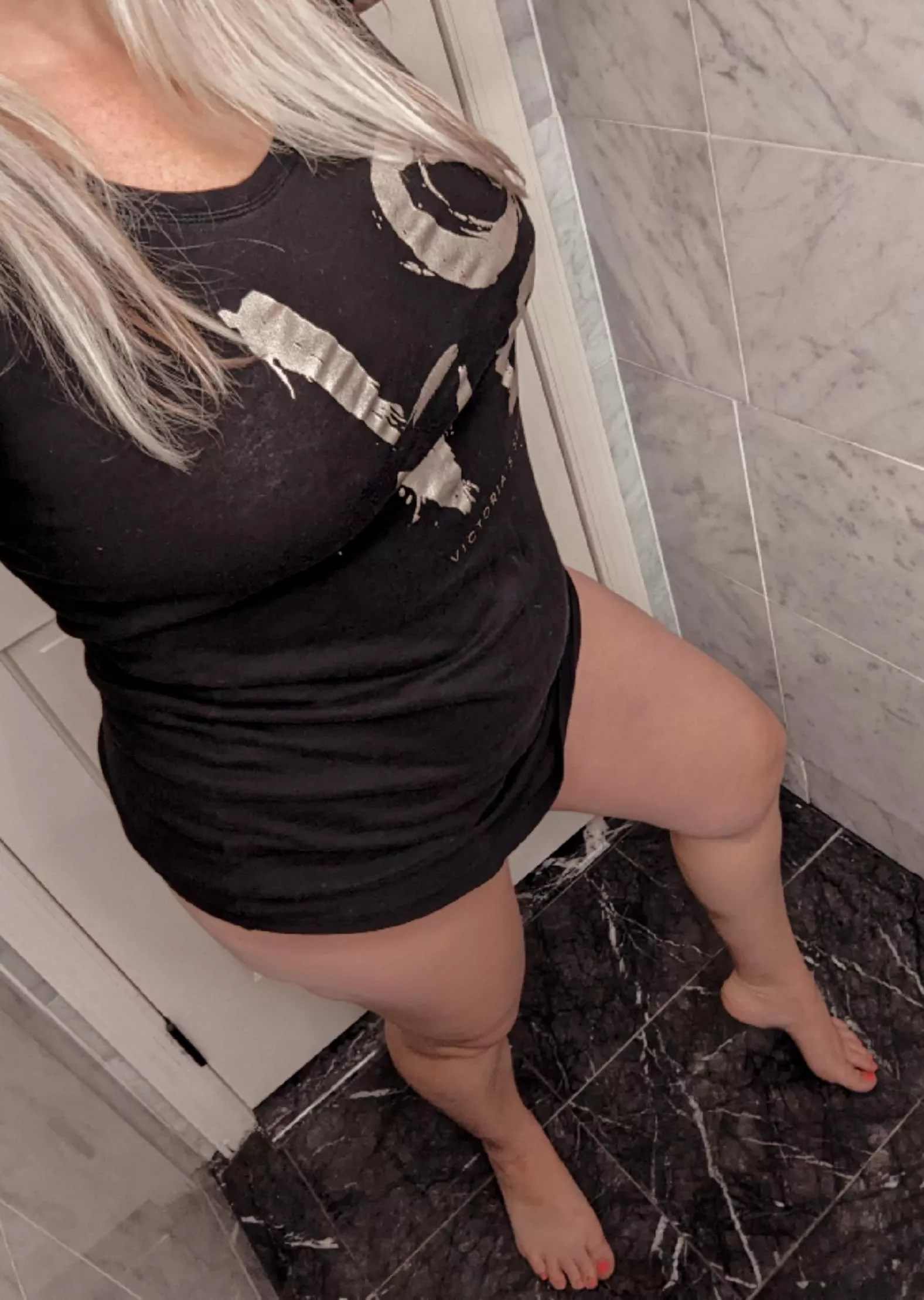 Your filthy dream girl has some curves