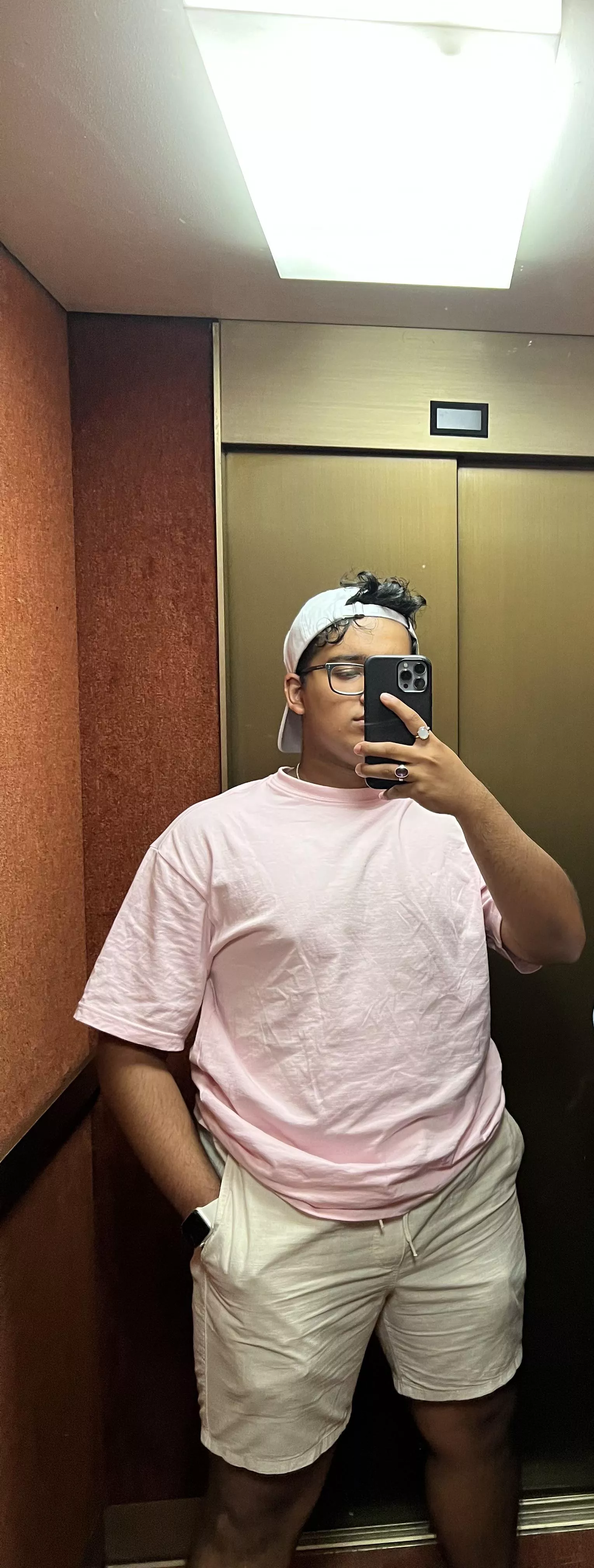 19M, Young Bull /third on a journey who wants to start in the lifestyle