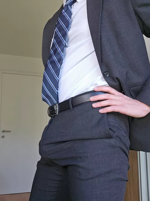 A suit doesnt hide it very well