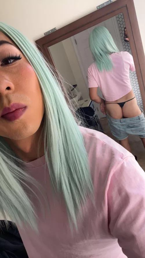 Do you love thong pics?