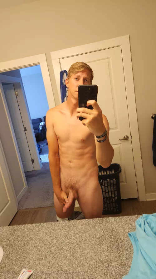 Does anybody else think eye contact can be erotic?