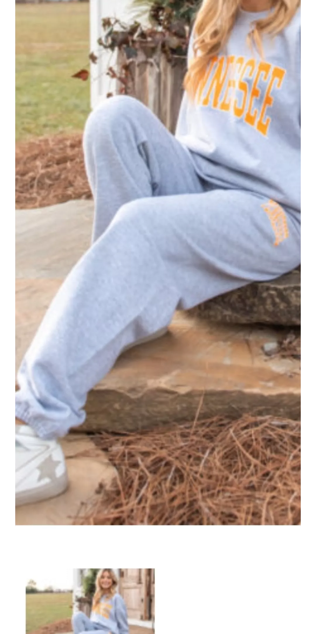 Does anyone have a big strapon dick pictures in sweatpants? Id love to see a girl with a big bulge in her sweatpants. If you have any to share let me know!