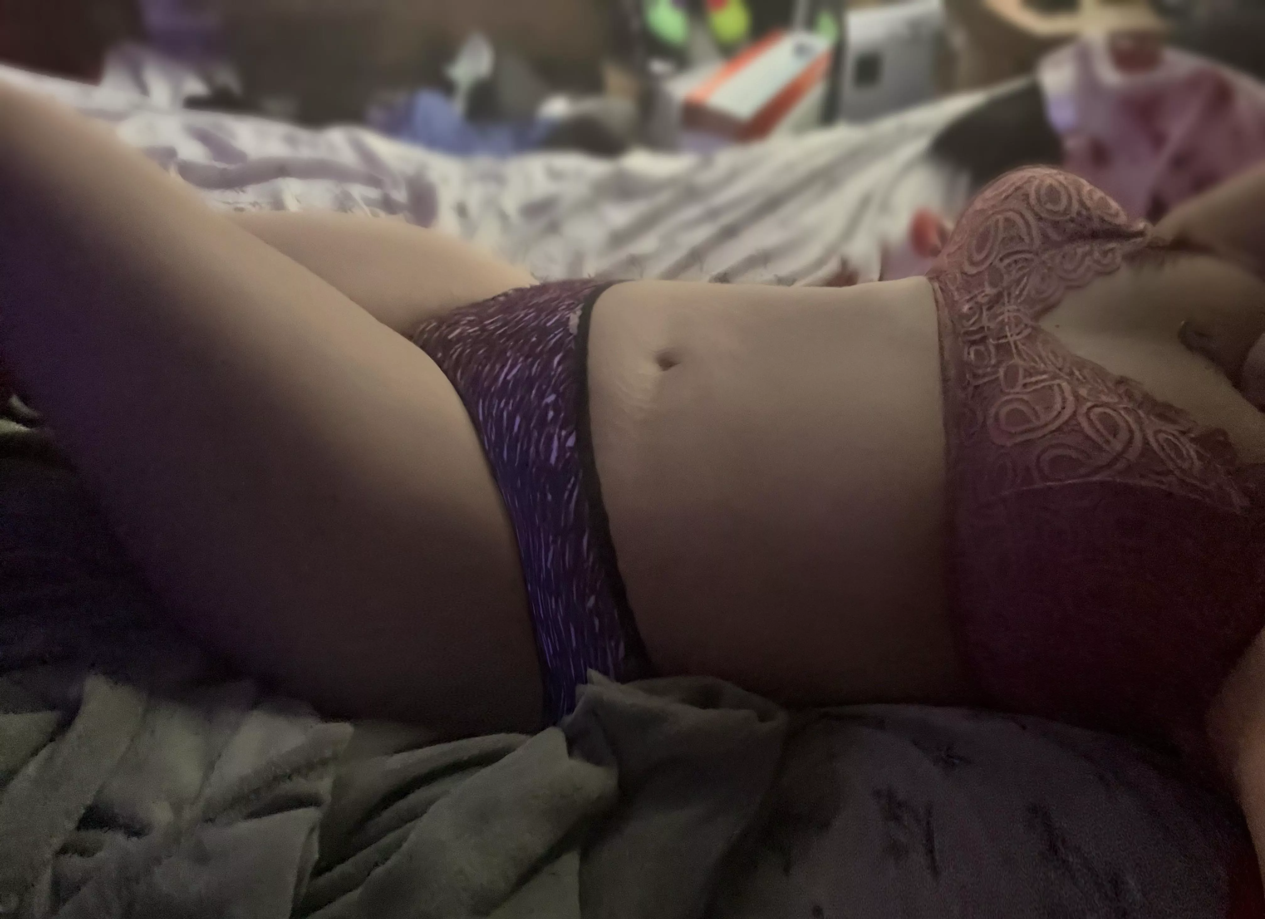 (F20) Want to make this belly grow? I’ll do it, don’t tempt me!