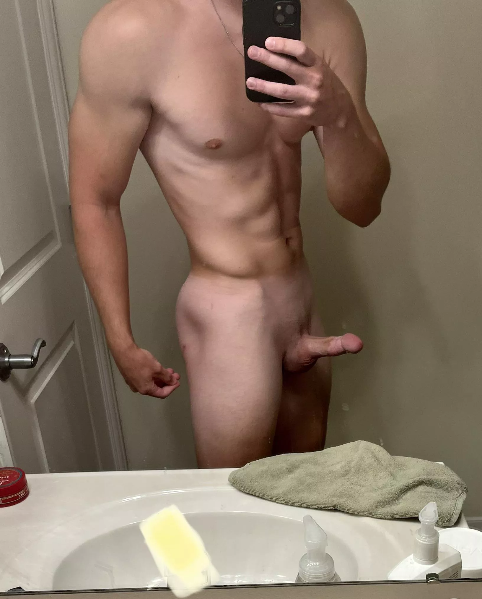 first post here! dms open